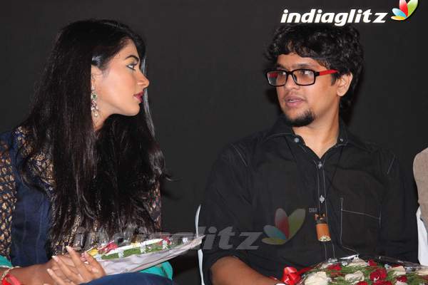 Vijay - Puneet Unveil 'Mugamoodi' Audio